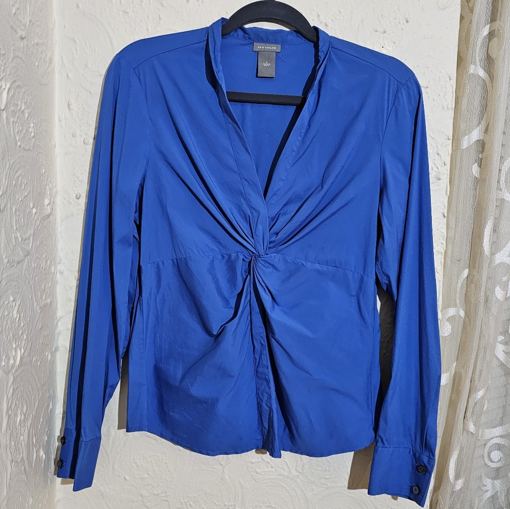 ANN TAYLOR BLUE  KNOT FRONT LONG SLEEVE V-NECK TOP BLOUSE